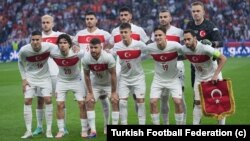 Türkiye çeyrek finalde Berlin'de oynanan maçta Hollanda'ya 2-1 kaybetti.