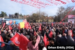 CHP Genel Başkanı Özel Gaziantep’teki Halk Buluşması’na katıldı.