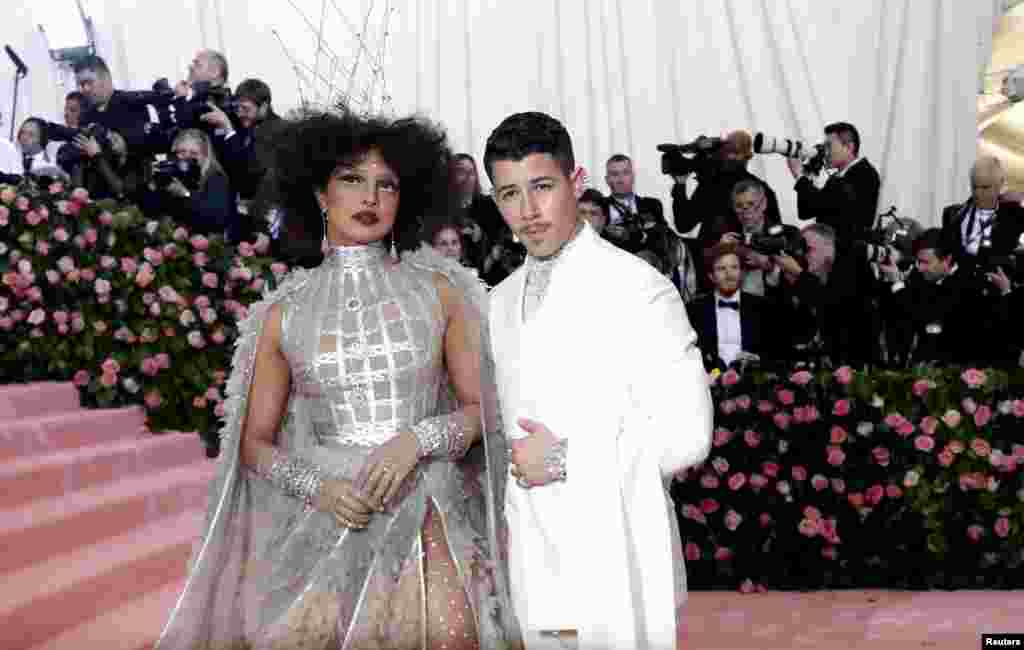 Priyanka Chopra ve Nick Jonas